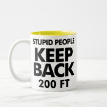 Guarde detrás la taza