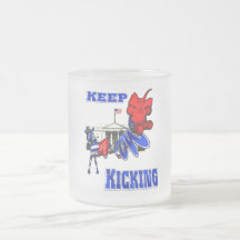 Guarde el golpear de Romney con el pie anti republ Taza De Café