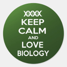 Guarde la calma y la biología del amor pegatina redonda