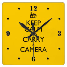 Guarde la calma y lleve una cámara reloj de pared