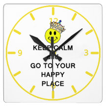 Guarde la calma y vaya a su lugar feliz relojes de pared