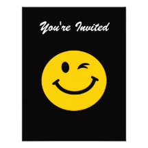 Guiño de la cara sonriente invitación personalizada