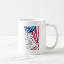 Guirnaldas cubiertas de la bandera y de la flor tazas de café