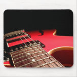 Guitarra eléctrica roja tapete de ratones