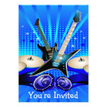 Guitarras eléctricas, tambores y fiesta azules del invitaciones