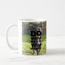 Haga qué le hace Labrador feliz que juega con la b Taza De Café