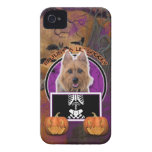 Halloween - apenas un Lil fantasmagórico - Terrier Case-Mate iPhone 4 Funda