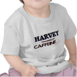 Harvey accionó por el cafeína camiseta