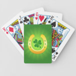 Herradura de oro y trébol verde afortunados barajas de cartas