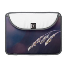 Hierba en púrpura fundas macbook pro
