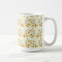 Hojas bonitas de la caída con el modelo de la volu taza