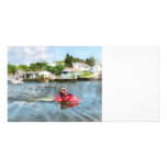 Hombre en el puerto de Tuckerton del esquí del jet Tarjetas Fotograficas