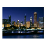 Horizonte de Chicago céntrica en la noche Tarjeta Postal