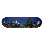 Horizonte de Manhattan en la noche Monopatines Personalizados