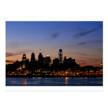 Horizonte de Philadelphia en la postal crepuscular