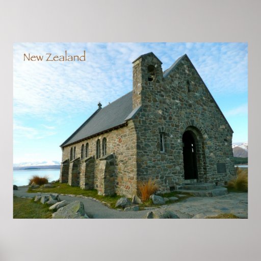 Iglesia de piedra vieja en el lago Tekapo Posters