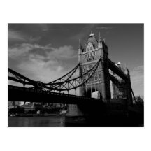 imagen blanco y negro del puente de la torre tarjetas postales