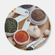 Imagen de especias frescas con los clavos de ajo iman