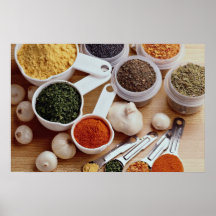 Imagen de especias frescas con los clavos de ajo impresiones