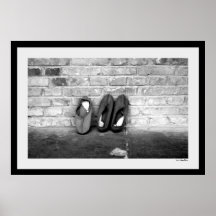 Impresión de los zapatos del monje posters