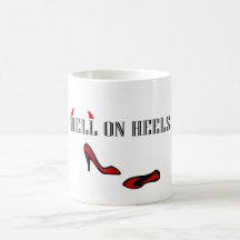 Infierno en los talones taza