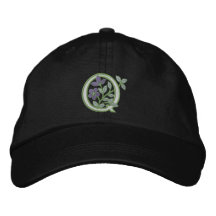 Inicial Q del monograma de la flor Gorras Bordadas