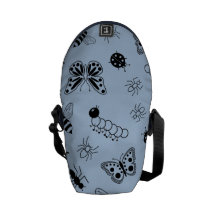 Insectos y mariposas lindos (parte posterior del v bolsa de mensajeria 