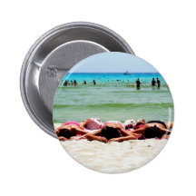 Insignia del botón de los chicas que toma el sol pin