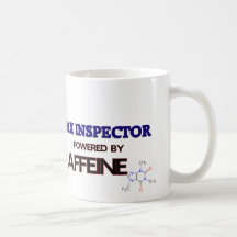 Inspector del impuesto accionado por el cafeína tazas de café