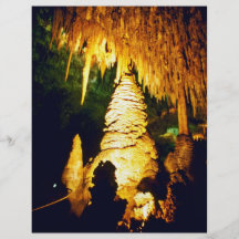 Interior encendido del parque nacional de las cave flyer personalizado