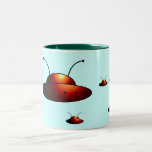 Invasión extranjera taza de café