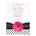 Invitación blanco y negro de Mitzvah del palo del 