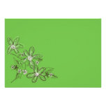 Invitación bosquejada verde caprichosa de las flor invitaciones