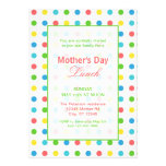 Invitación colorida del día de madre de los puntos