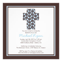 Invitación cruzada azul moderna del bautismo de lo