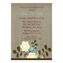 Invitación nupcial de la ducha de la flor de moda 