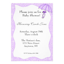 Invitación púrpura de la ducha del paraguas