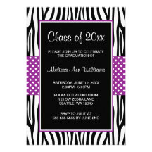 Invitación púrpura de la graduación del lunar de l