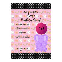 Invitación púrpura linda del cumpleaños del elefan