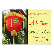 Invitación roja china de la adopción de la lintern