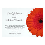 Invitación roja del boda de la margarita de Gerber