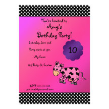 Invitación rosada linda del cumpleaños de la vaca