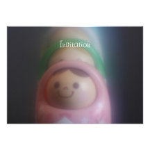 Invitación sonriente de la cara de las muñecas rus