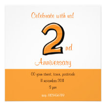 Invitación tonta del aniversario del naranja del n