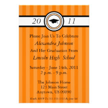 Invitaciones de la graduación de las rayas (naranj anuncios personalizados