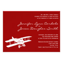 Invitaciones rojas del boda del aviador del biplan comunicado personalizado