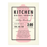 Invitaciones rosadas de la ducha de la cocina del  comunicado personal  