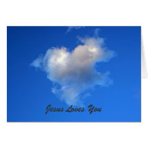 Jesús le ama - nube formada natural del corazón tarjetón