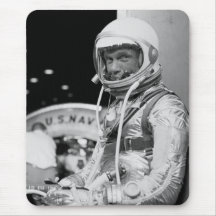 John Glenn que lleva un juego de espacio Alfombrilla De Ratones