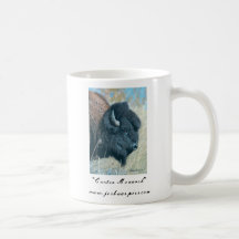 Joshua espía la taza de café